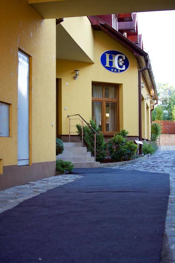 Hotel Clavis Losonc Kültér fotó