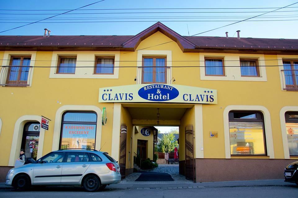 Hotel Clavis Losonc Kültér fotó